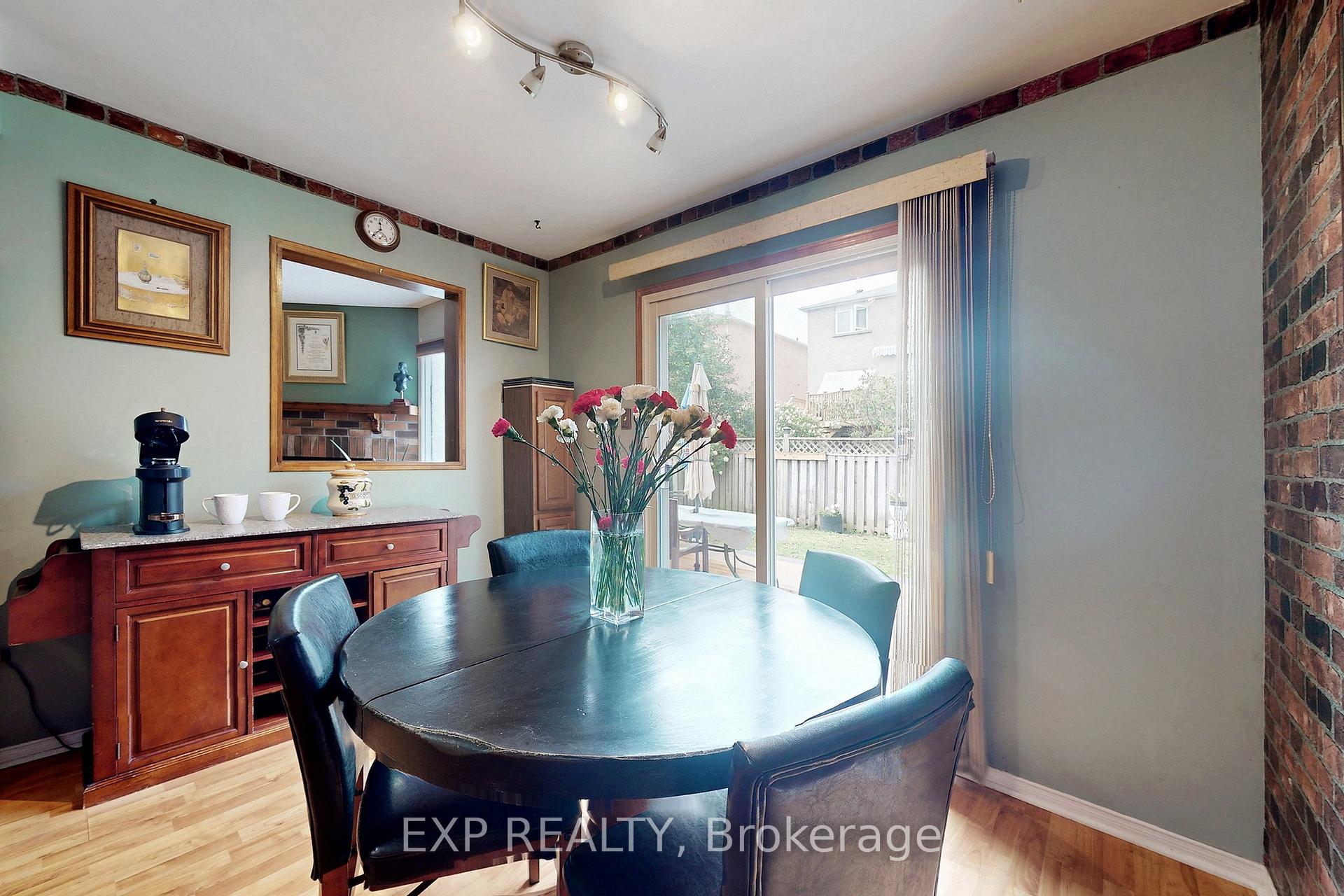 Photo 10 of 905 Rambleberry Avenue, Pickering, Liverpool — HOMEH