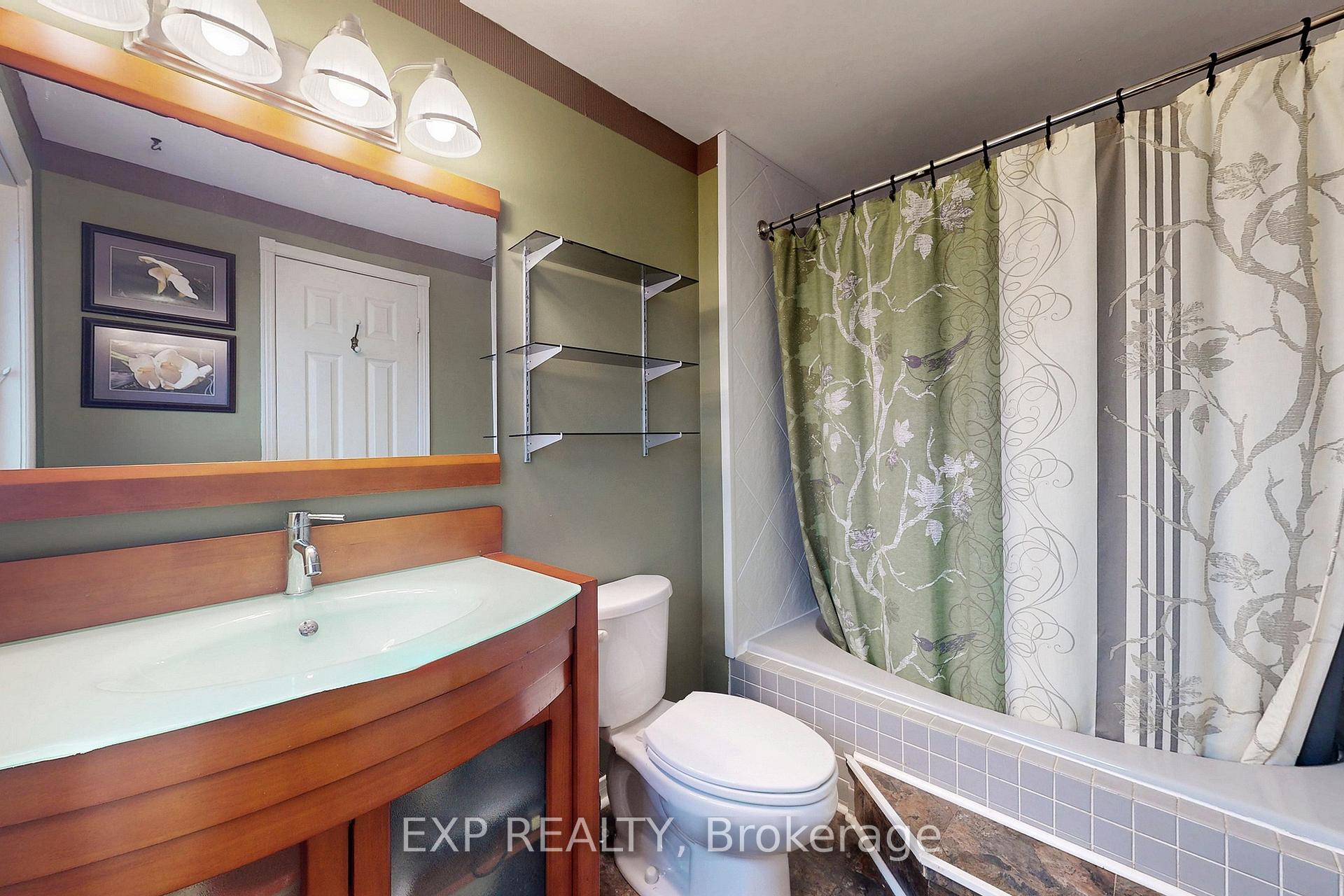 Photo 15 of 905 Rambleberry Avenue, Pickering, Liverpool — HOMEH