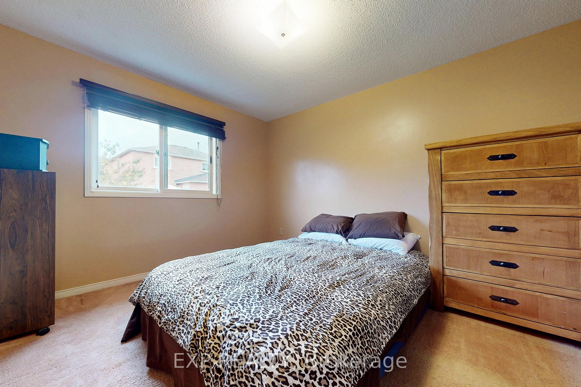 Photo 16 of 905 Rambleberry Avenue, Pickering, Liverpool — HOMEH