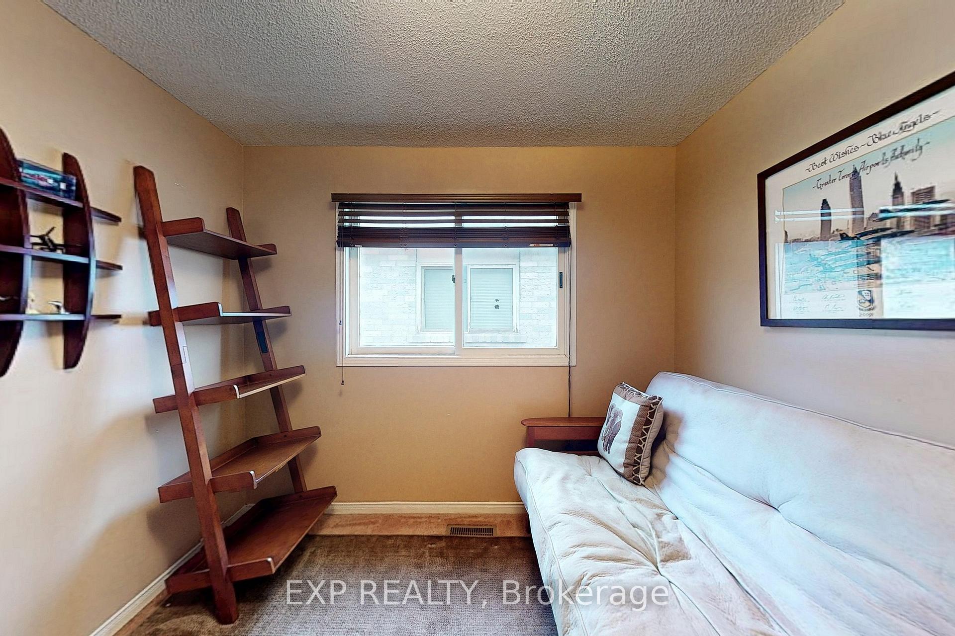 Photo 18 of 905 Rambleberry Avenue, Pickering, Liverpool — HOMEH