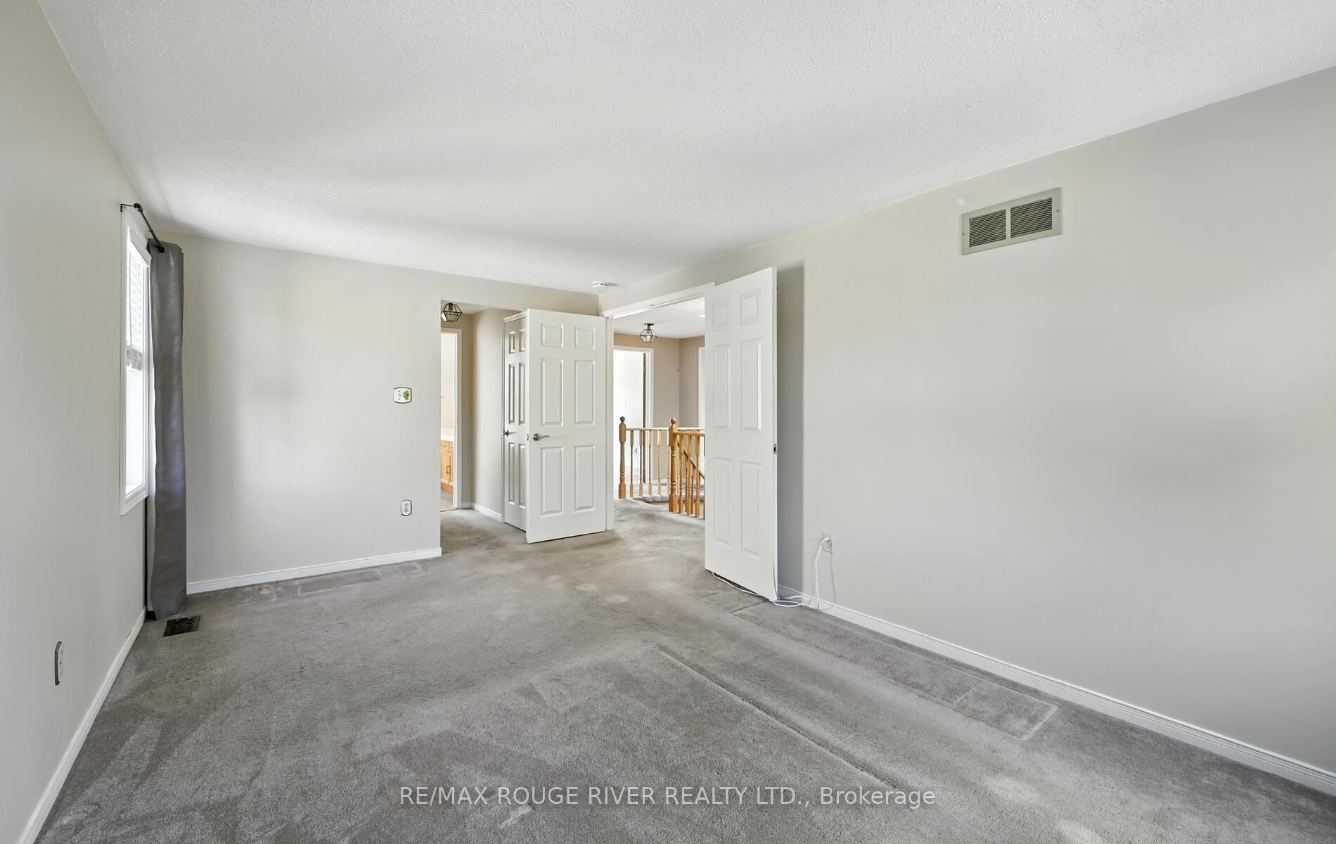 Photo 22 of 575 Dunrobin Court, Oshawa, McLaughlin — HOMEH