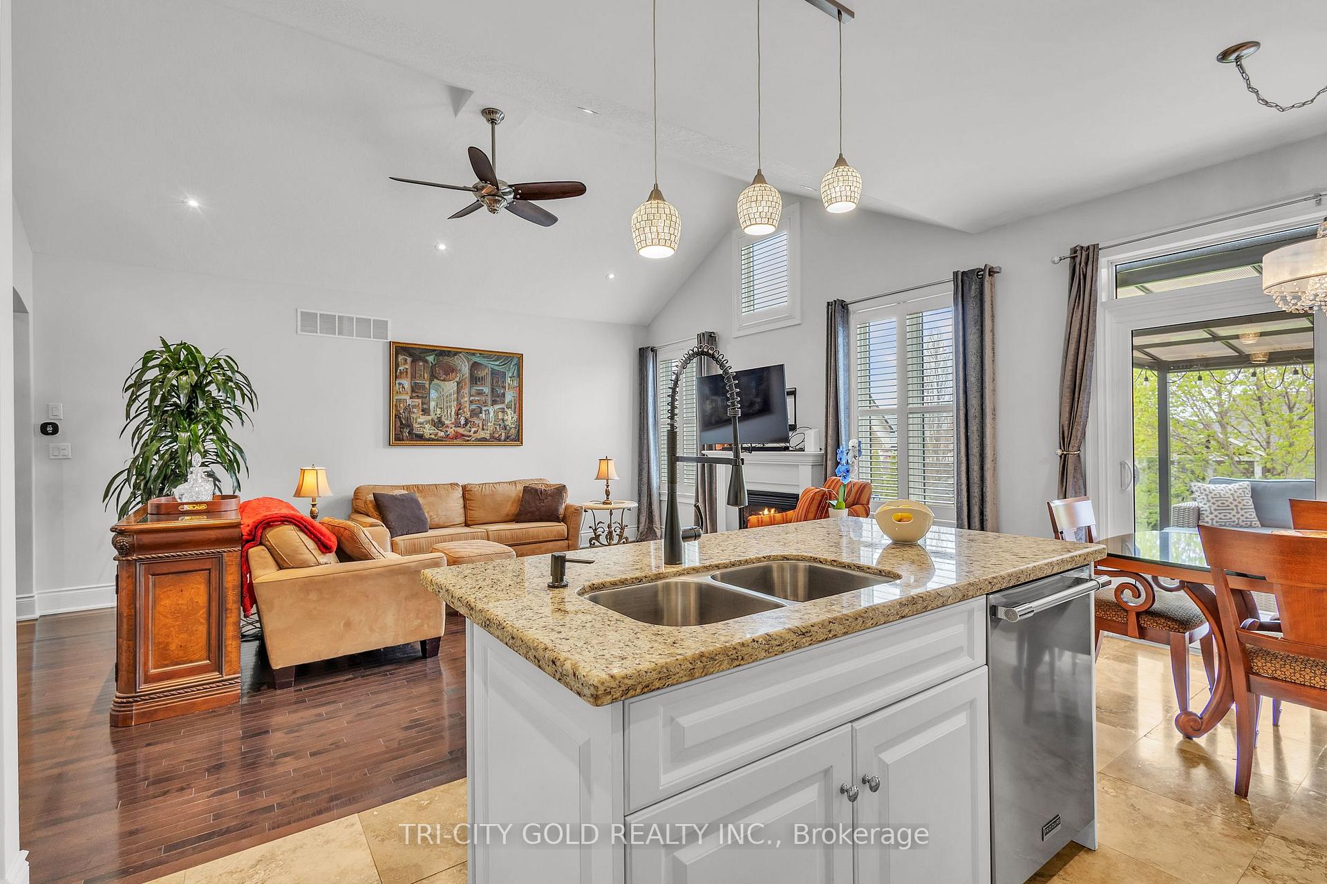 Photo 13 of 153 Aberfoyle Mill Crescent, Puslinch, Aberfoyle — HOMEH
