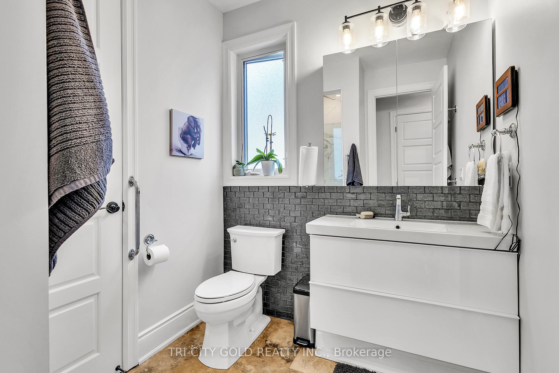 Photo 18 of 153 Aberfoyle Mill Crescent, Puslinch, Aberfoyle — HOMEH