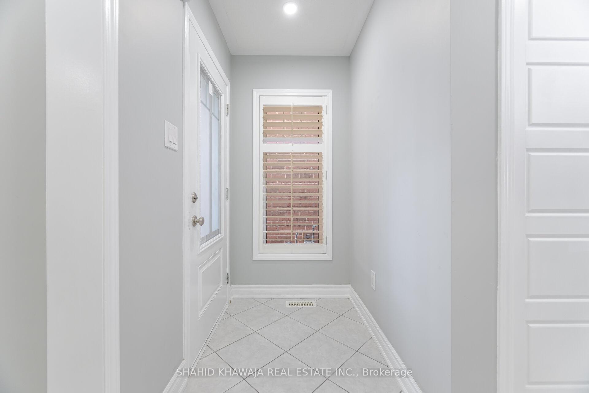 Photo 5 of 458 Pozbou Crescent, Milton, Willmott — HOMEH