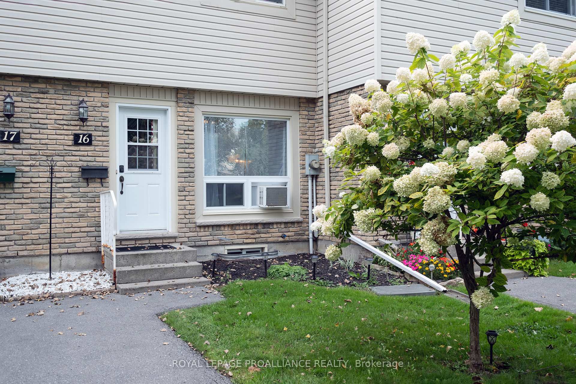 Front of Unit 16, 161 Bay Street