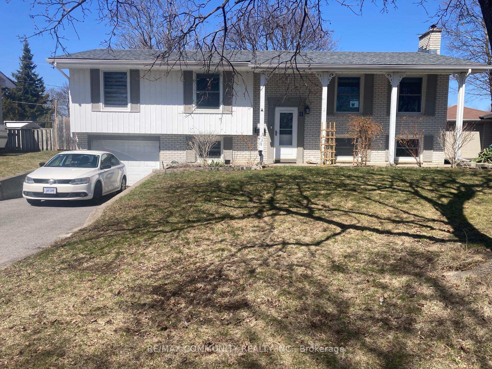 Photo 4 of 11 Hillside Crescent, Quinte West, Trenton Ward — HOMEH
