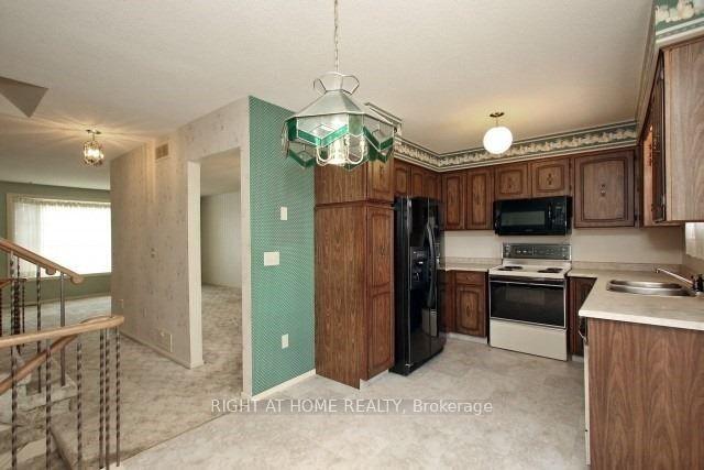 Photo 9 of 269 Athabasca Street, Oshawa, Donevan — HOMEH