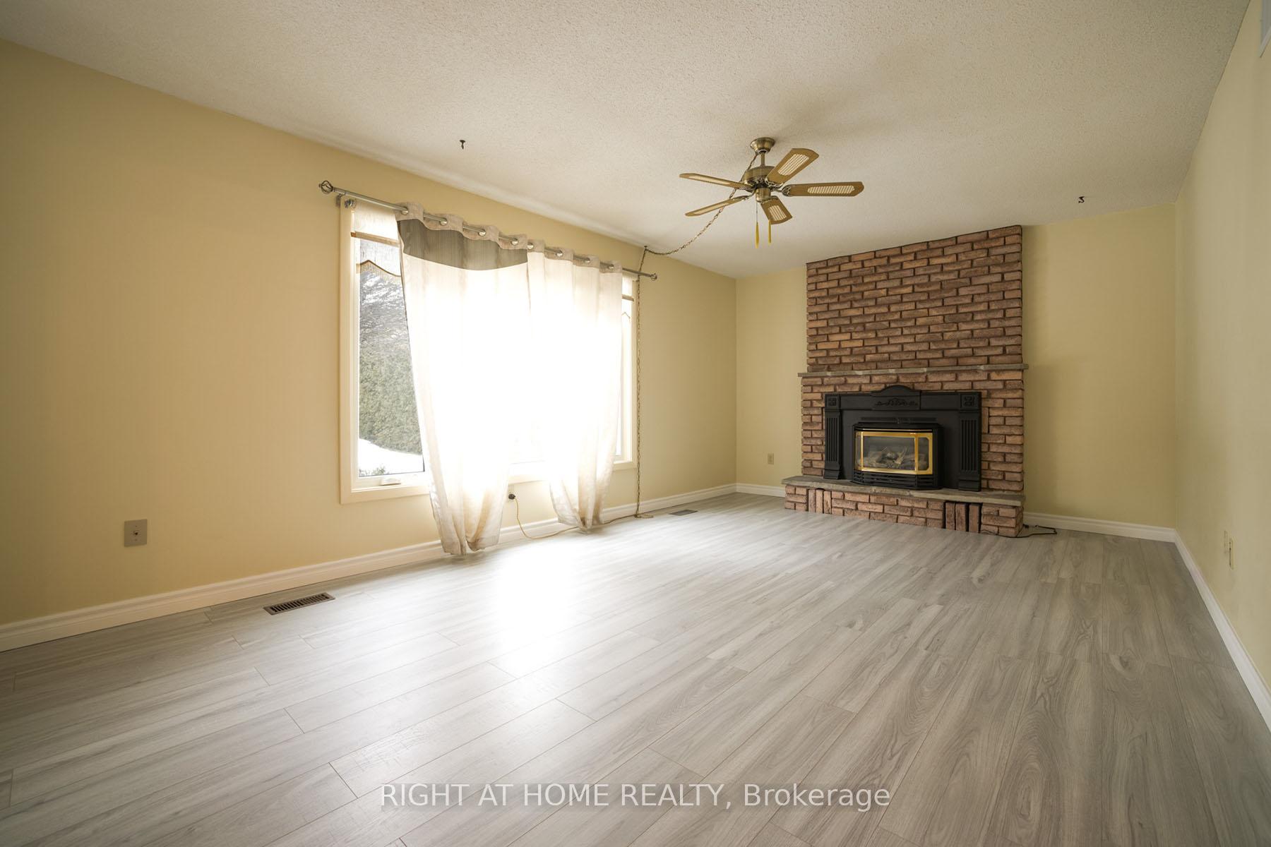Photo 11 of 269 Athabasca Street, Oshawa, Donevan — HOMEH