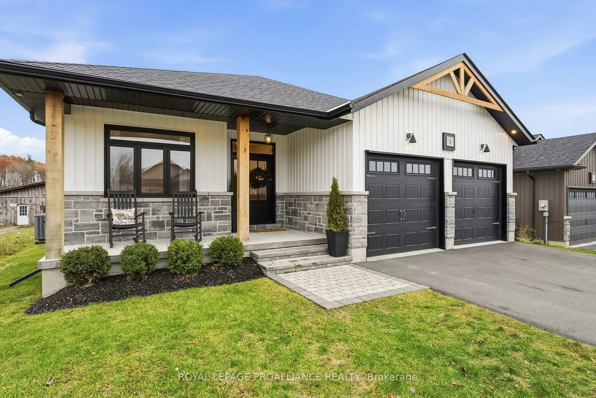 Photo 2 of 5 Hillcrest Drive, Quinte West, Murray Ward — HOMEH