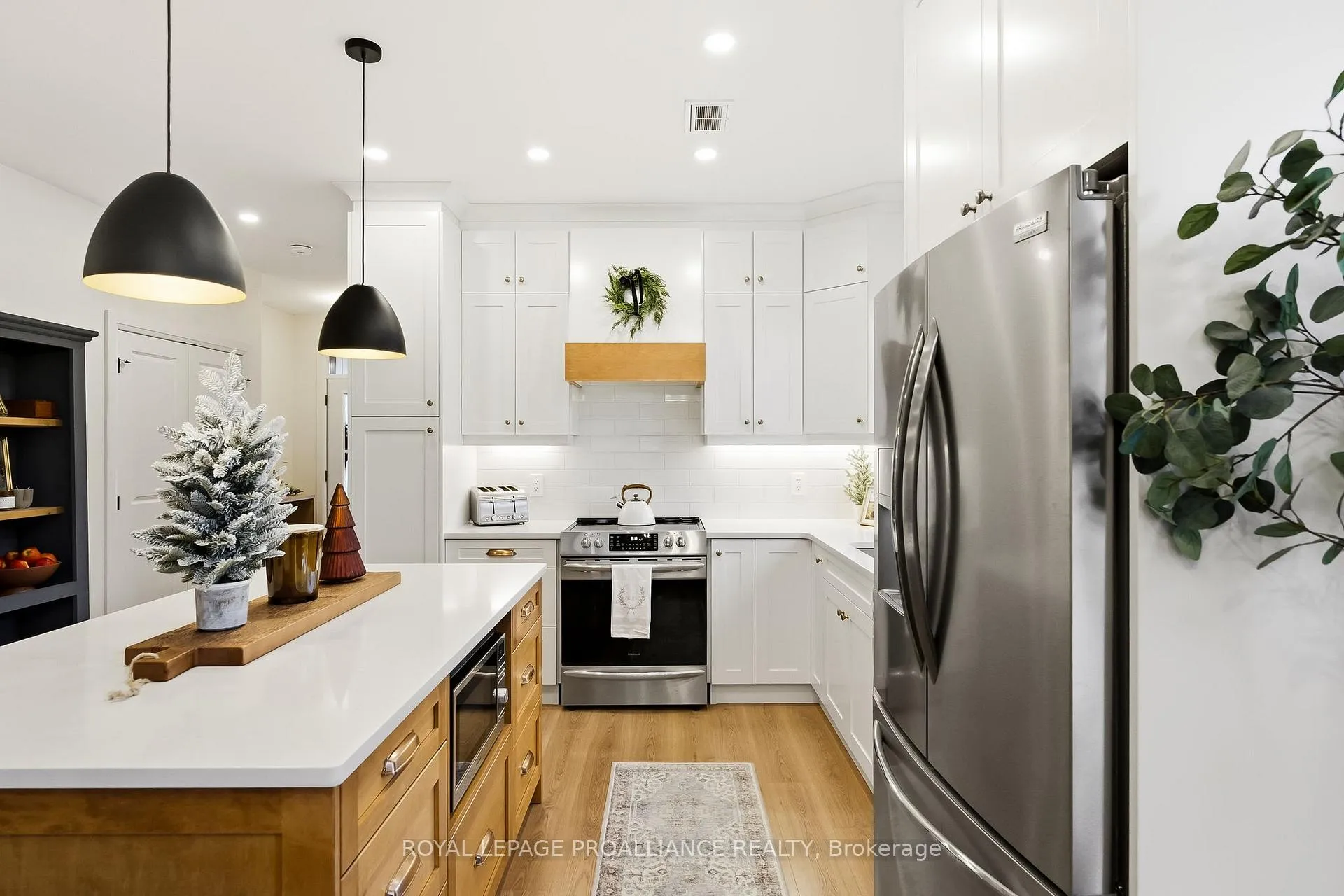 Photo 10 of 5 Hillcrest Drive, Quinte West, Murray Ward — HOMEH