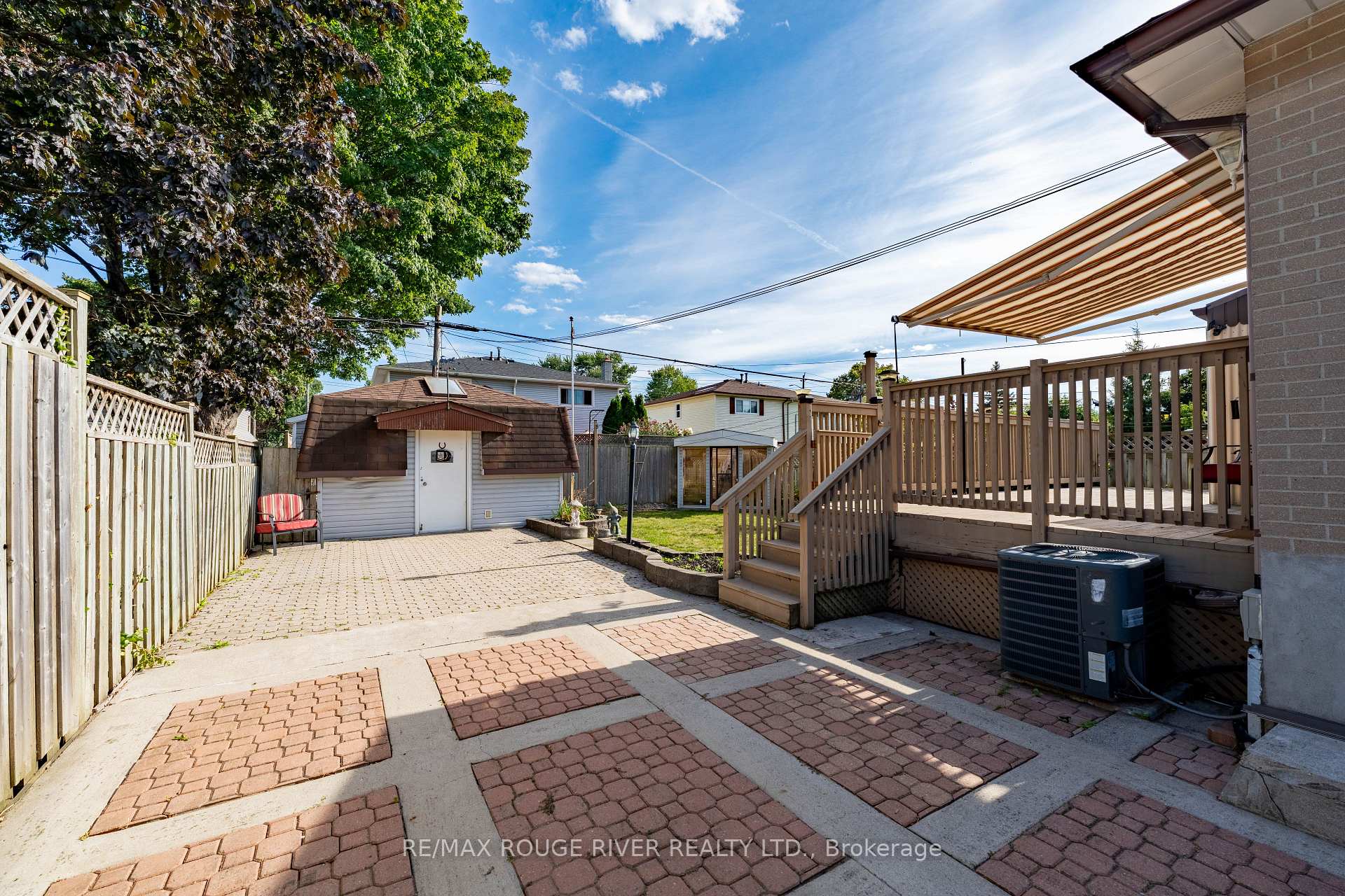 Photo 24 of 686 Perry Crescent, Oshawa, Vanier — HOMEH