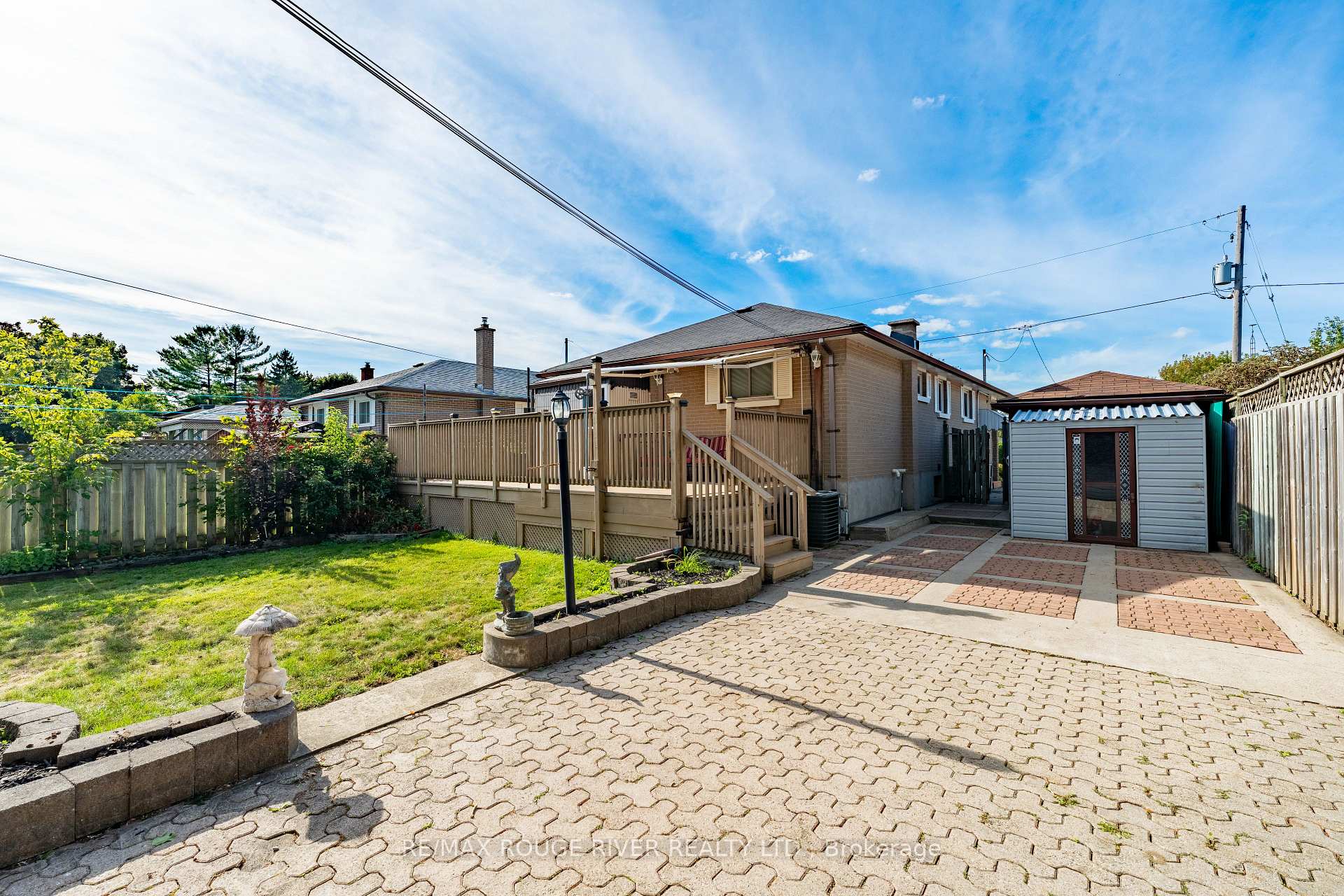 Photo 25 of 686 Perry Crescent, Oshawa, Vanier — HOMEH