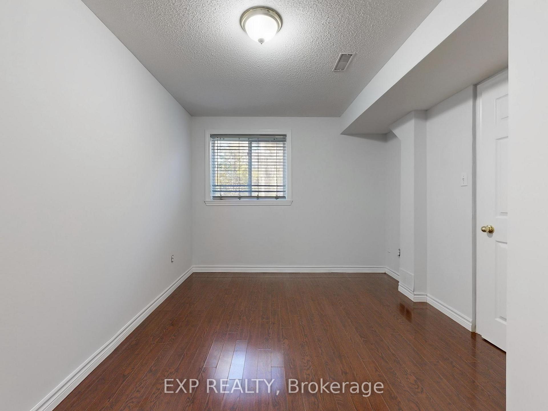 Photo 28 of 1151 Gossamer Drive, Pickering, Liverpool — HOMEH