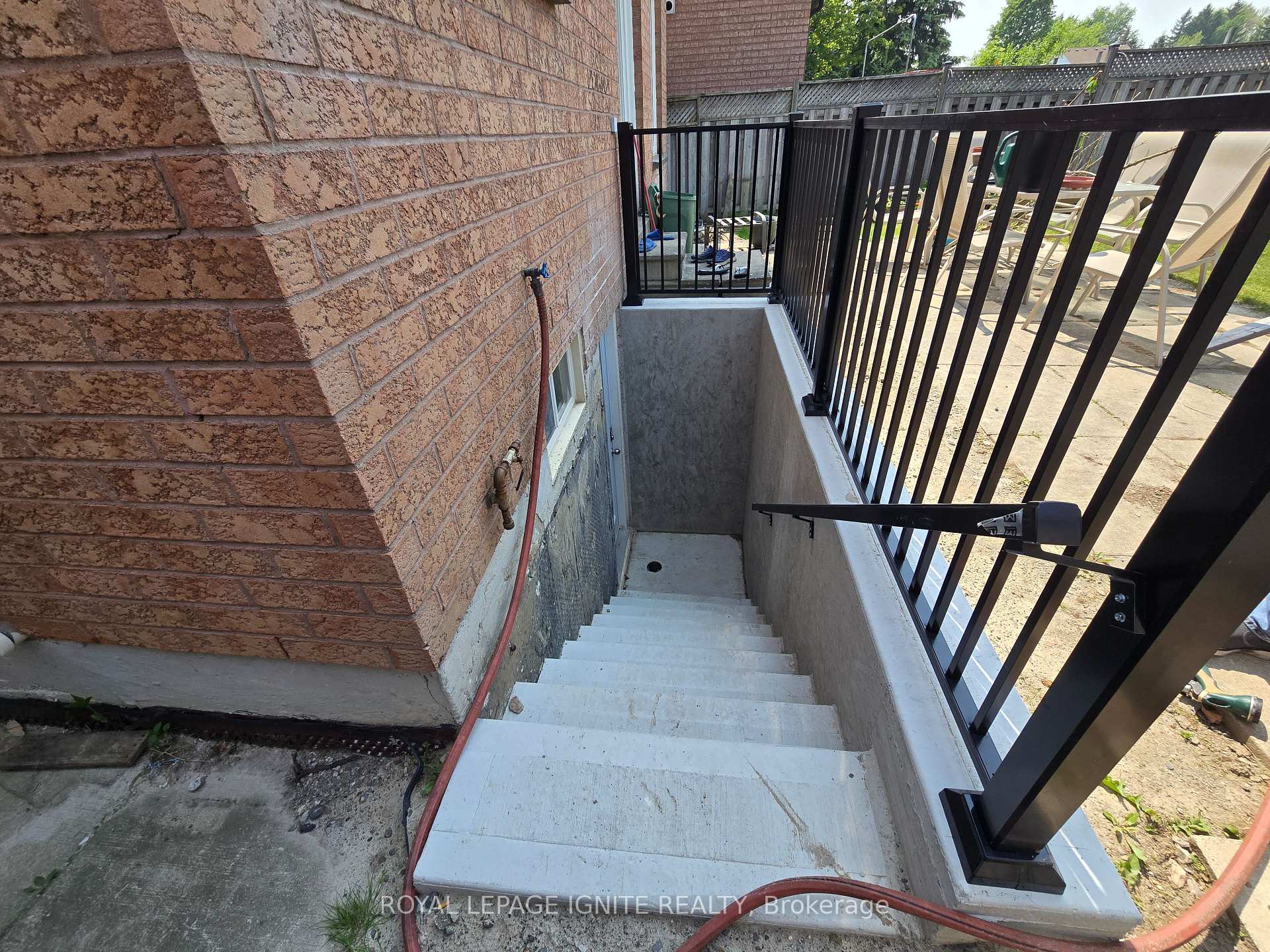 Photo 3 of Unit Bsmt, 262 Senator Street, Pickering, Highbush — HOMEH