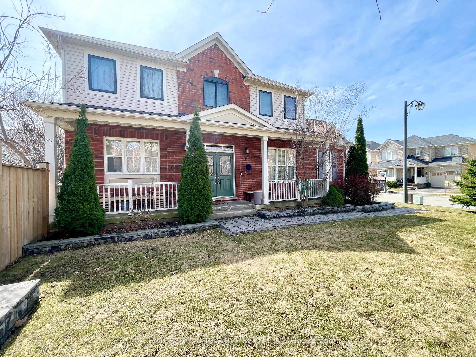 Photo 4 of 828 Howden Crescent, Milton, Coates — HOMEH