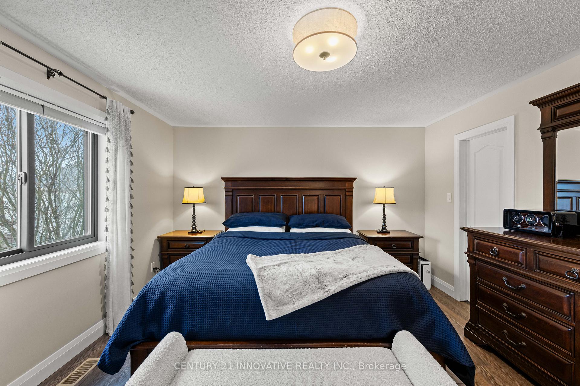 Photo 23 of 828 Howden Crescent, Milton, Coates — HOMEH