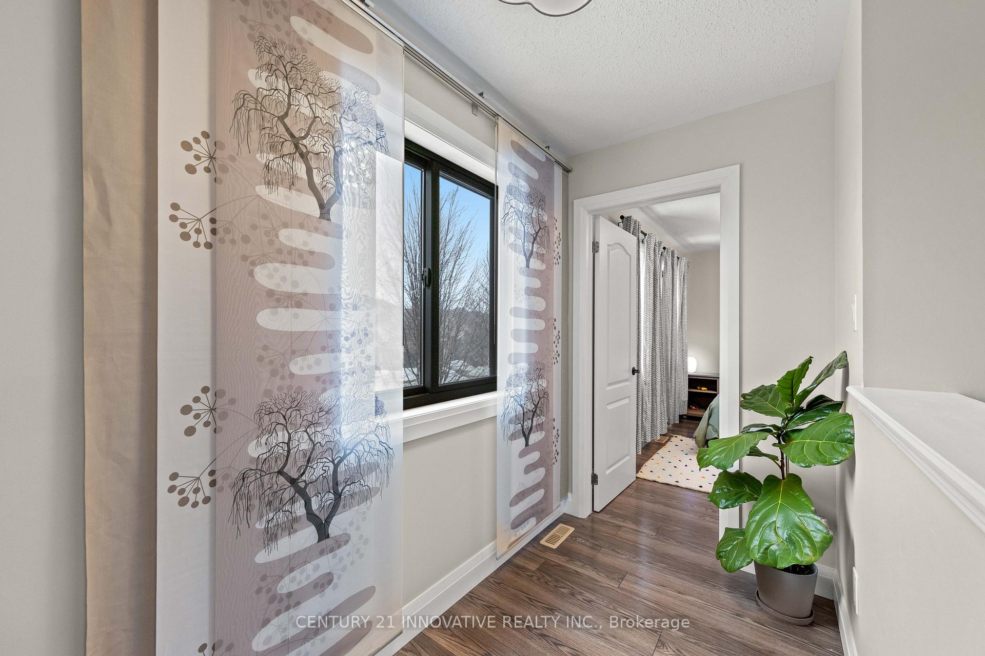 Photo 32 of 828 Howden Crescent, Milton, Coates — HOMEH
