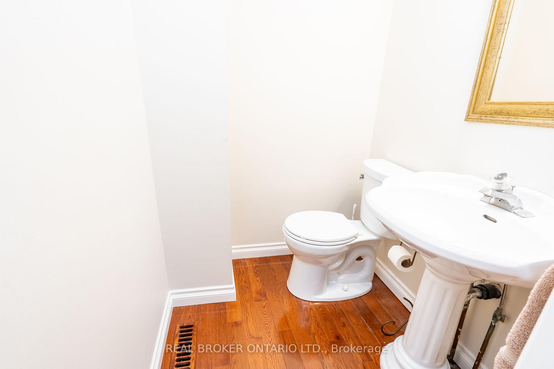 Photo 18 of 972 Gablehurst Crescent, Pickering, Liverpool — HOMEH