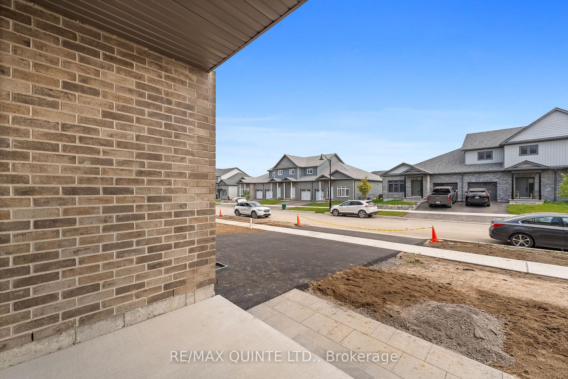 Photo 5 of 29 Markland Avenue, Prince Edward County, Picton Ward — HOMEH