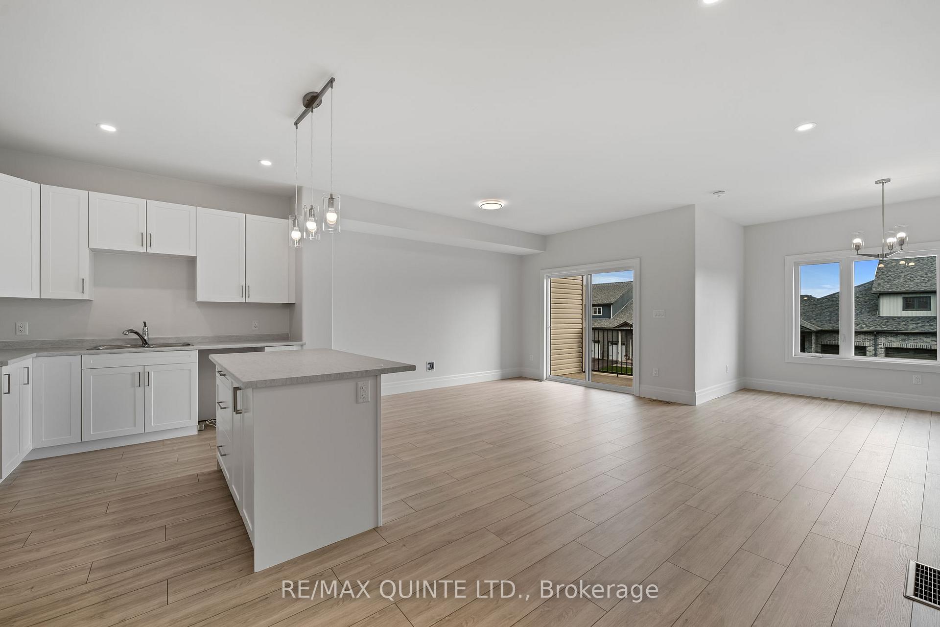 Photo 10 of 29 Markland Avenue, Prince Edward County, Picton Ward — HOMEH