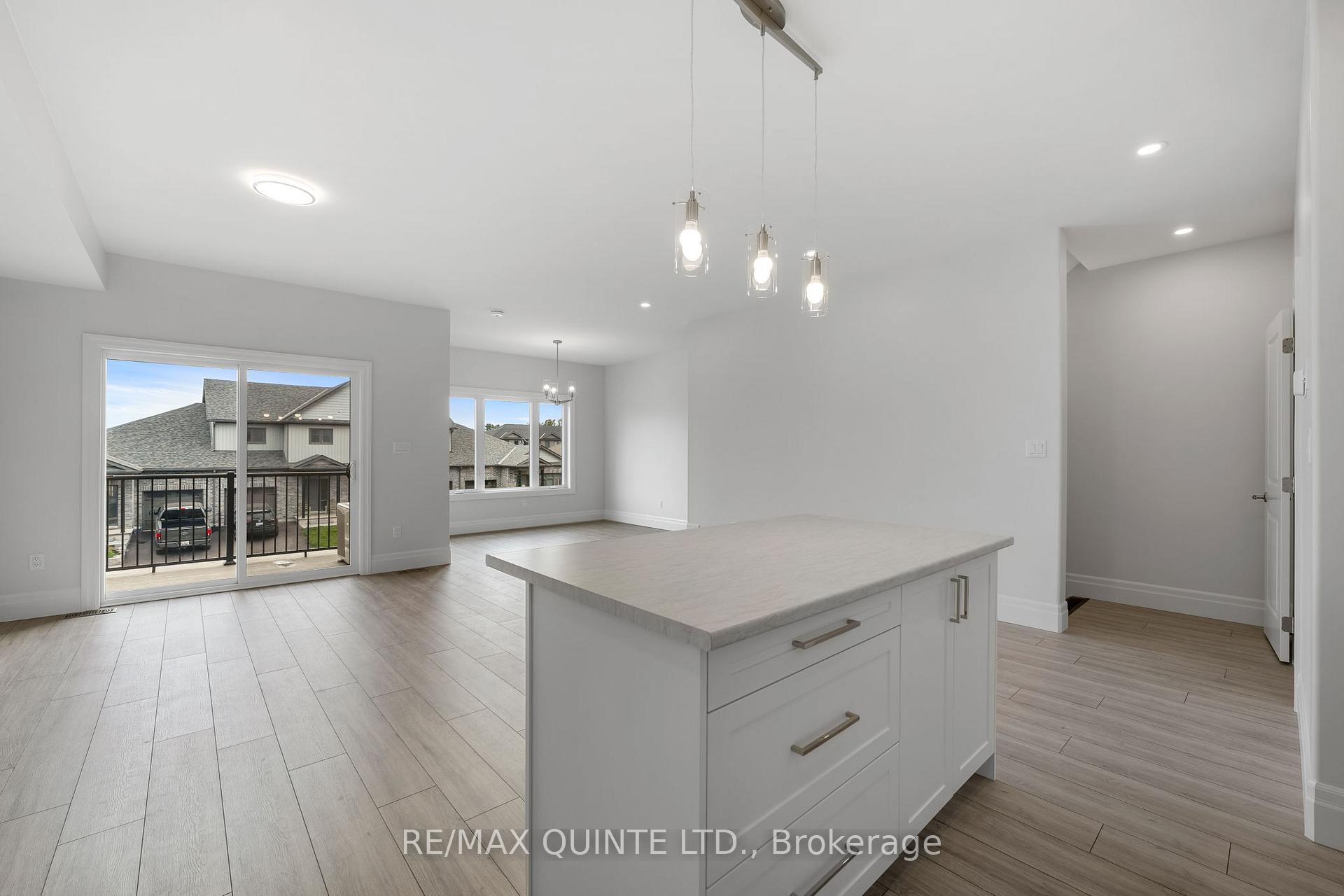 Photo 11 of 29 Markland Avenue, Prince Edward County, Picton Ward — HOMEH