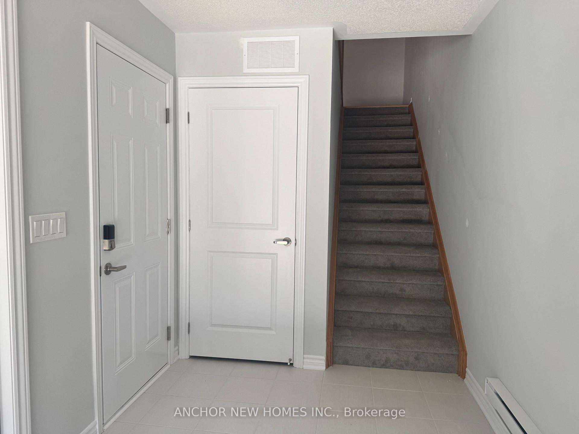 Photo 2 of 1158 Greentree Path, Oshawa, Kedron — HOMEH