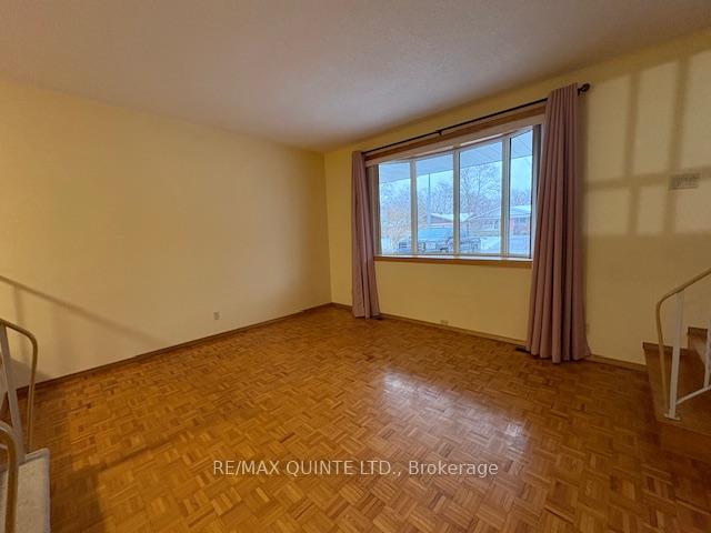 Photo 12 of 51 Parkview Heights, Quinte West, Trenton Ward — HOMEH