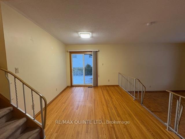 Photo 14 of 51 Parkview Heights, Quinte West, Trenton Ward — HOMEH