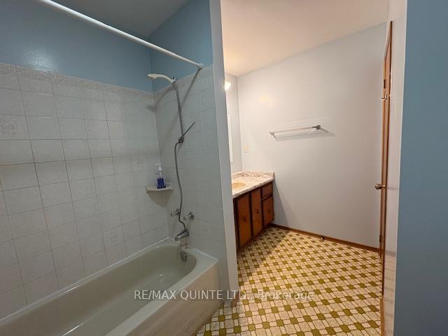 Photo 17 of 51 Parkview Heights, Quinte West, Trenton Ward — HOMEH