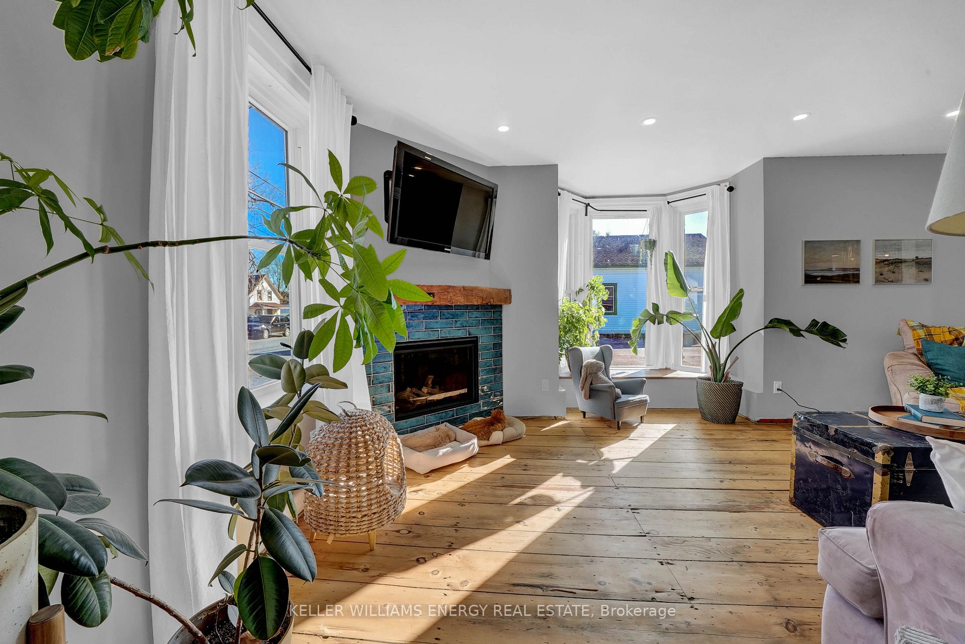 Photo 22 of 75 Saint Philip Street, Prince Edward County, South Marysburg Ward — HOMEH