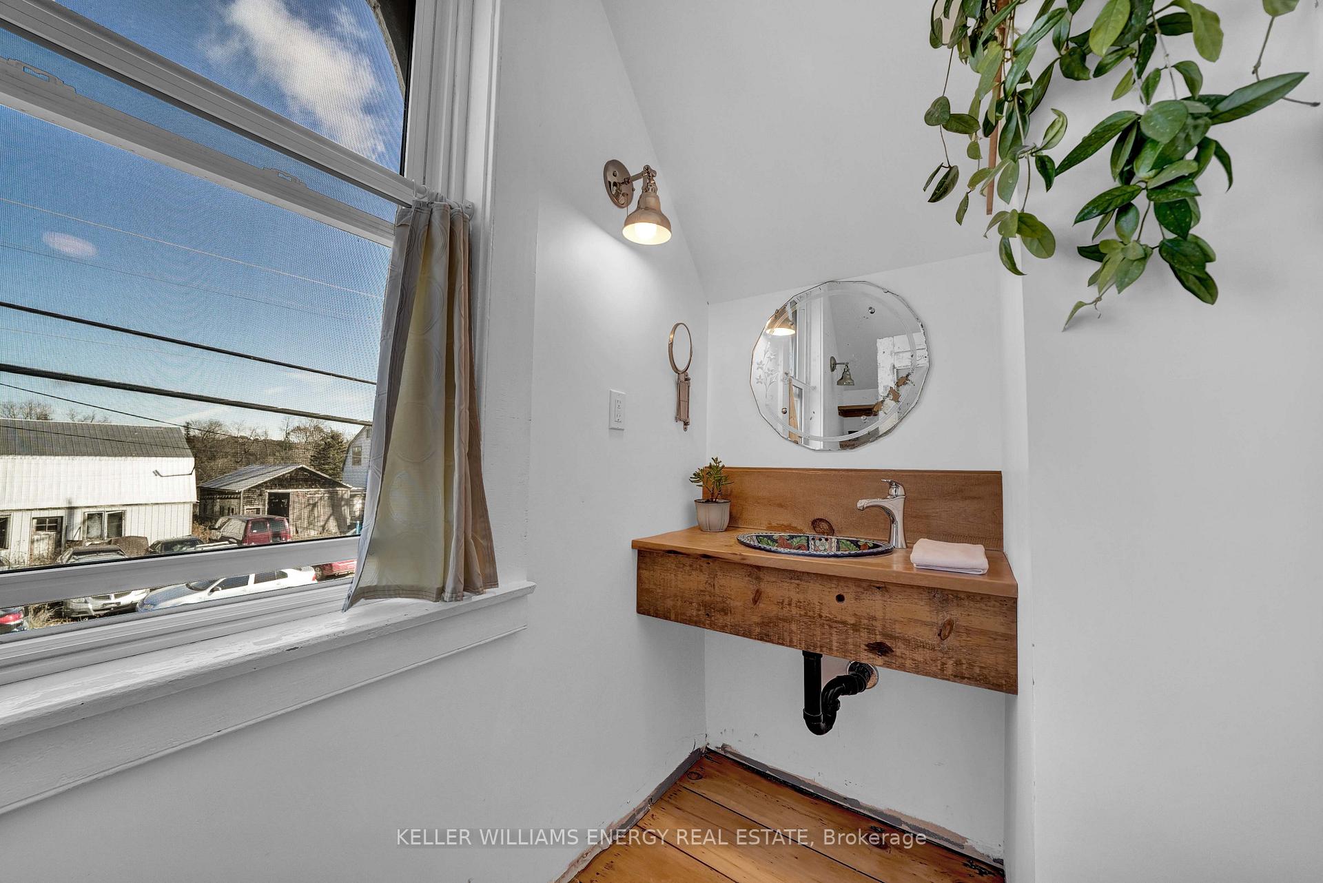 Photo 32 of 75 Saint Philip Street, Prince Edward County, South Marysburg Ward — HOMEH