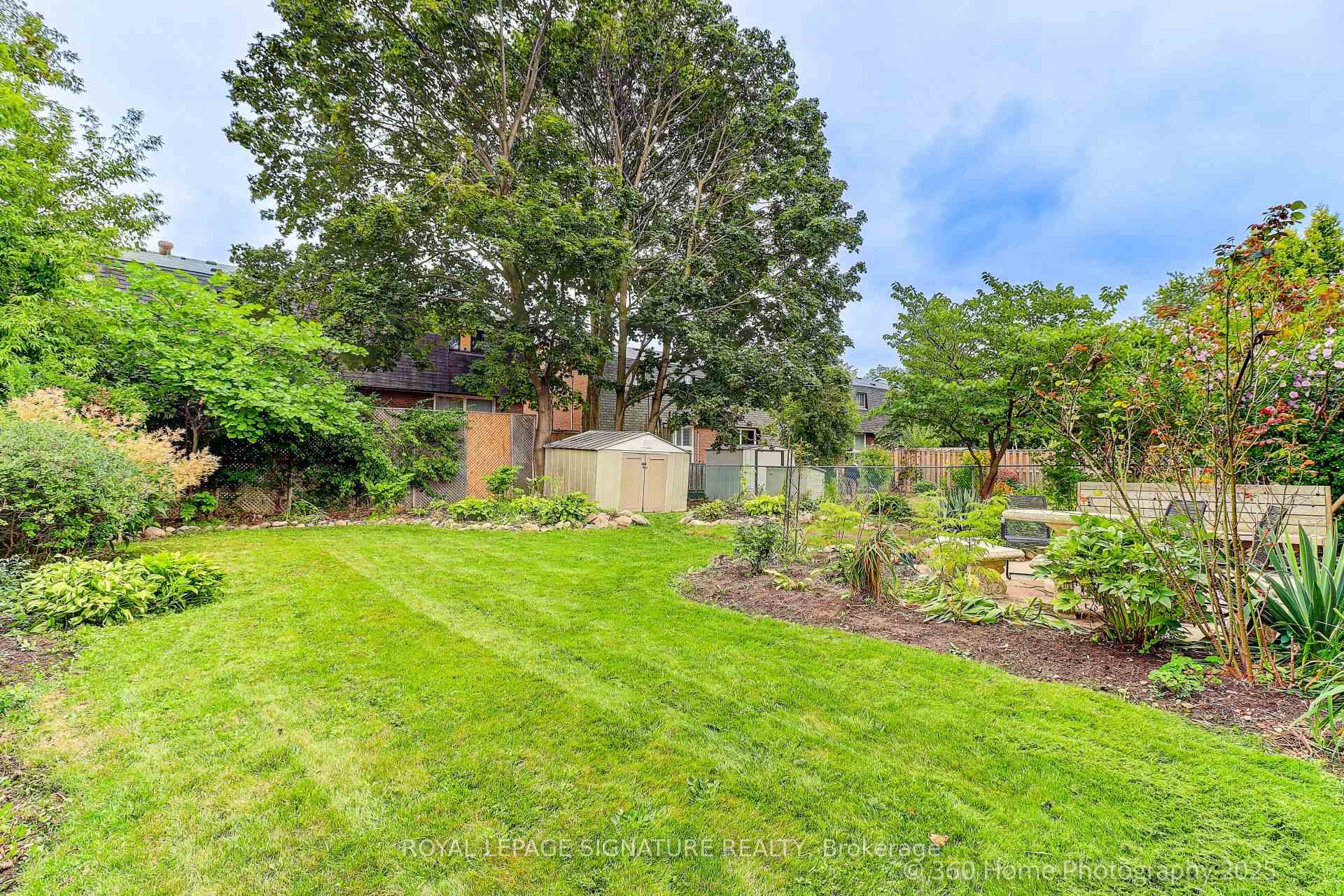 Photo 18 of 1943 Faylee Crescent, Pickering, Liverpool — HOMEH