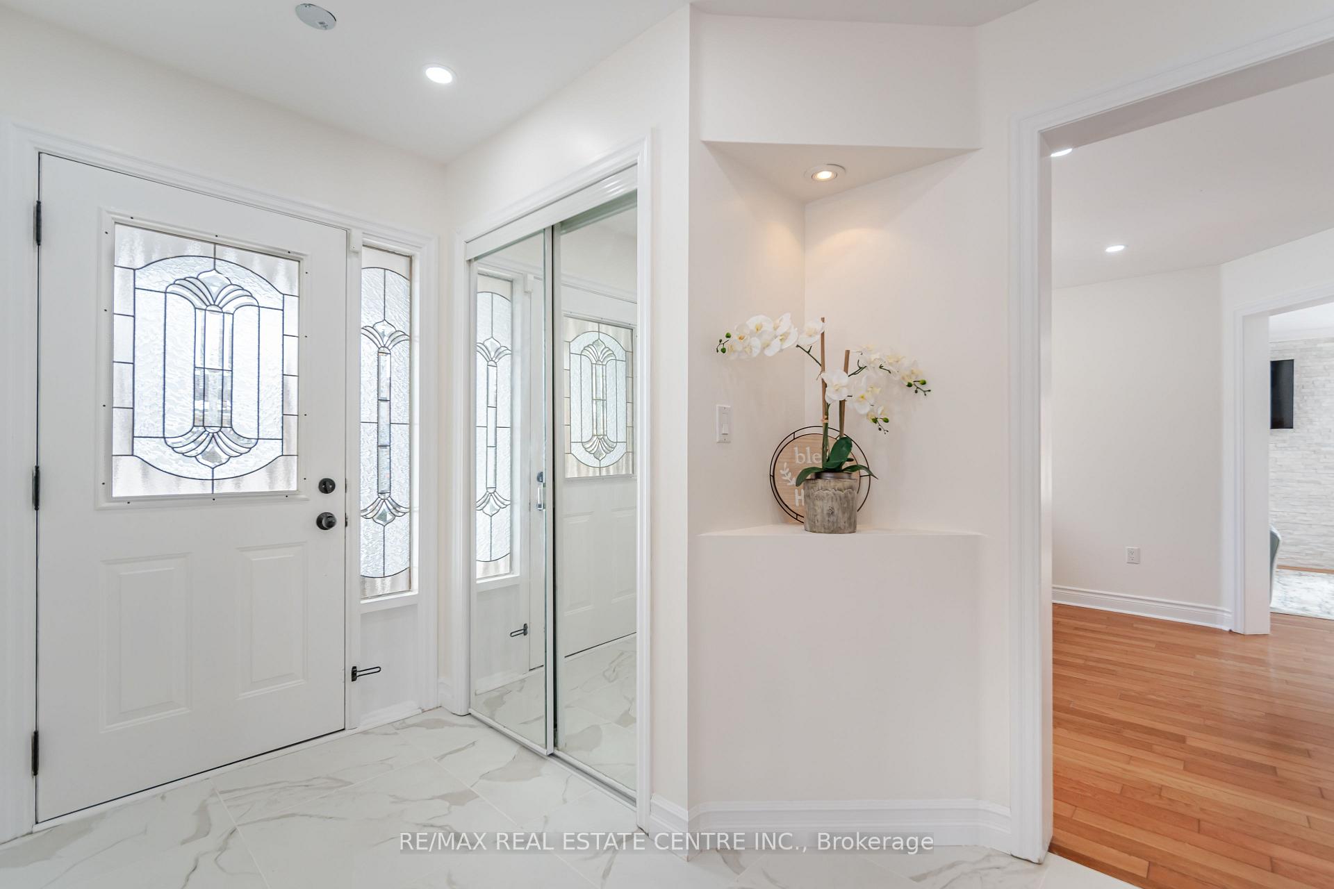 Photo 4 of 577 Caverhill Crescent, Milton, Clarke — HOMEH