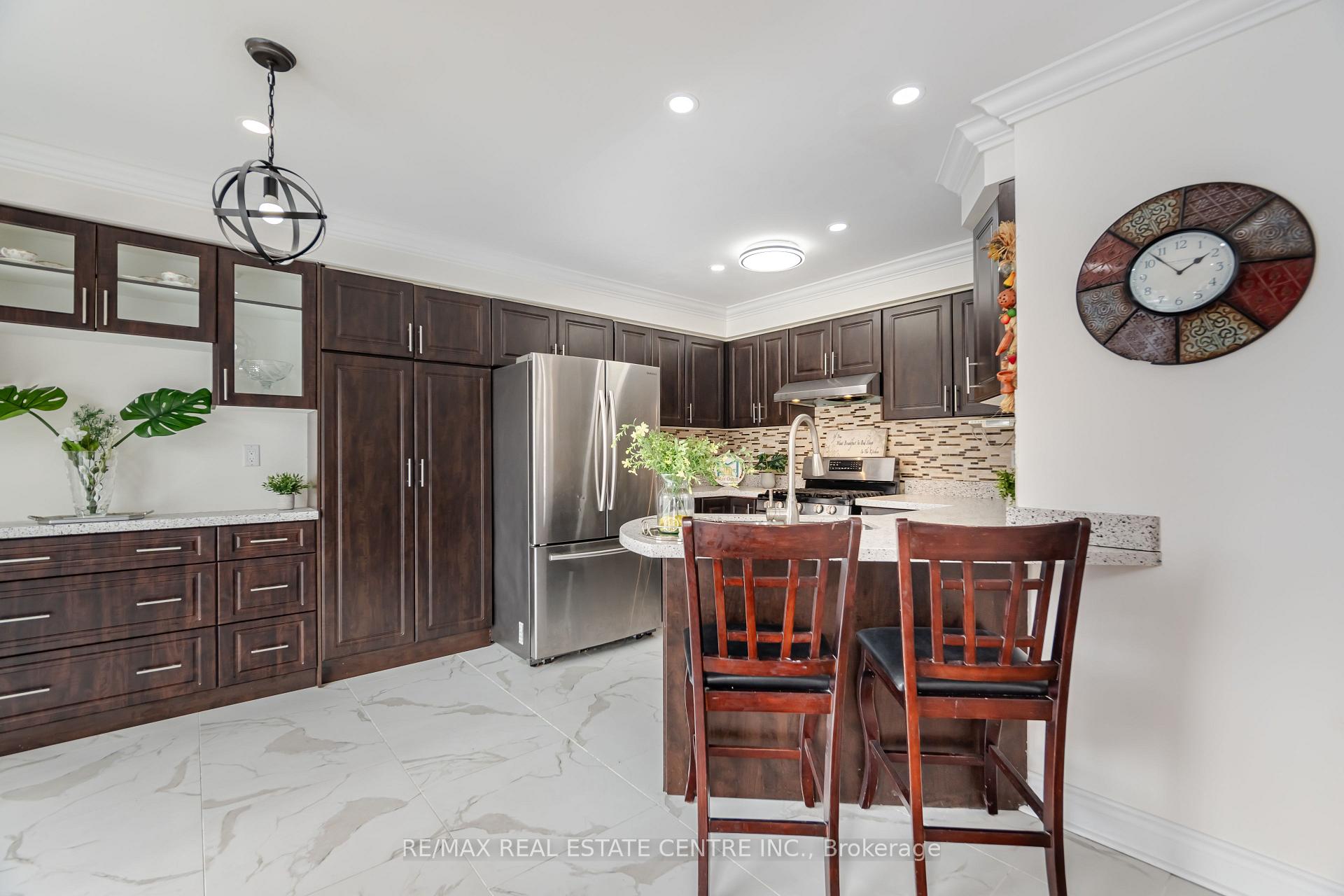 Photo 16 of 577 Caverhill Crescent, Milton, Clarke — HOMEH