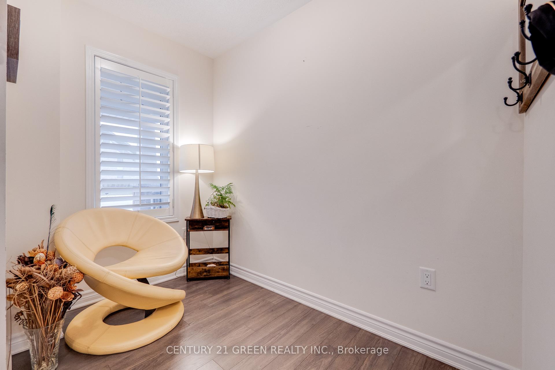 Photo 6 of 303 Yates Drive, Milton, Coates — HOMEH