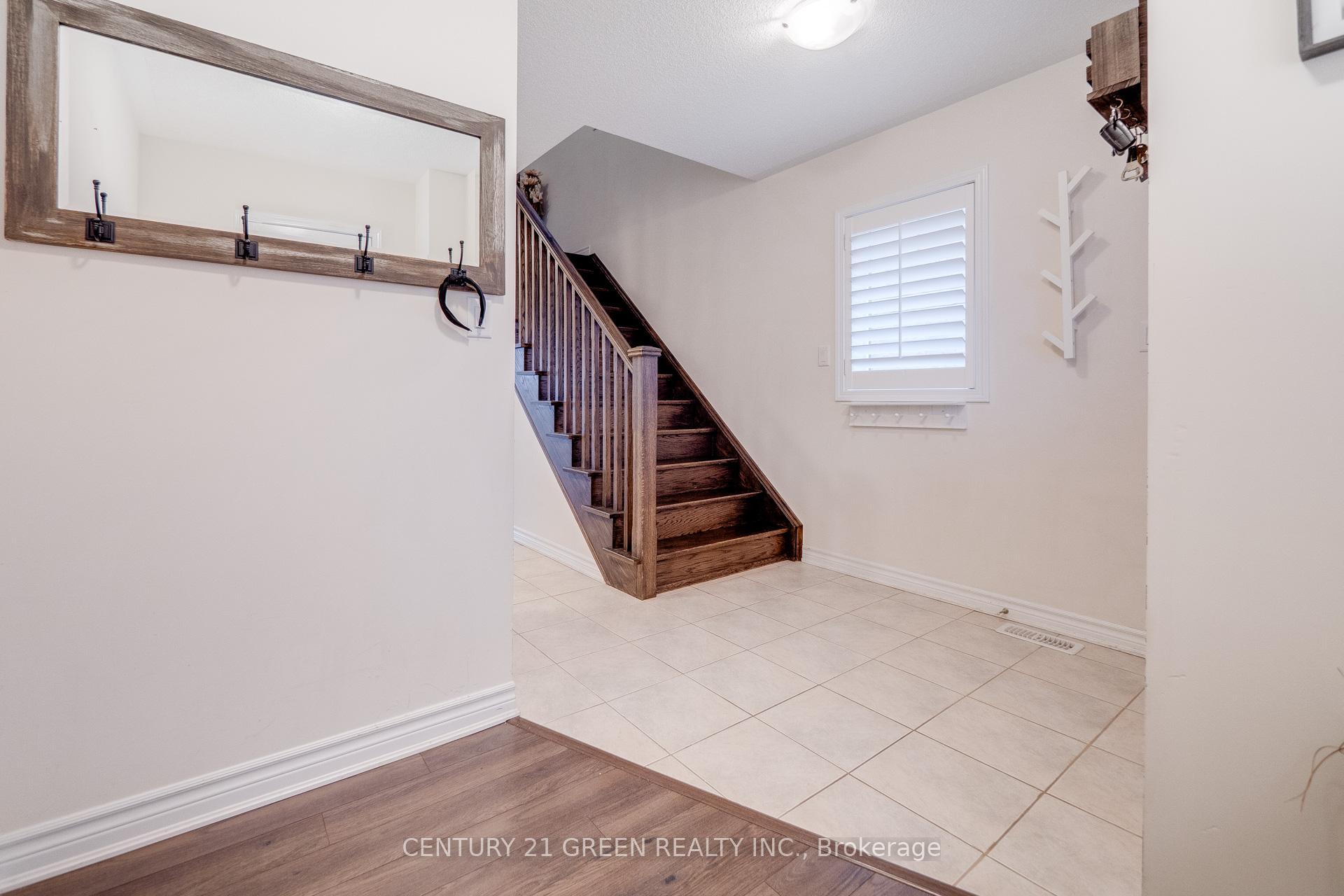 Photo 7 of 303 Yates Drive, Milton, Coates — HOMEH