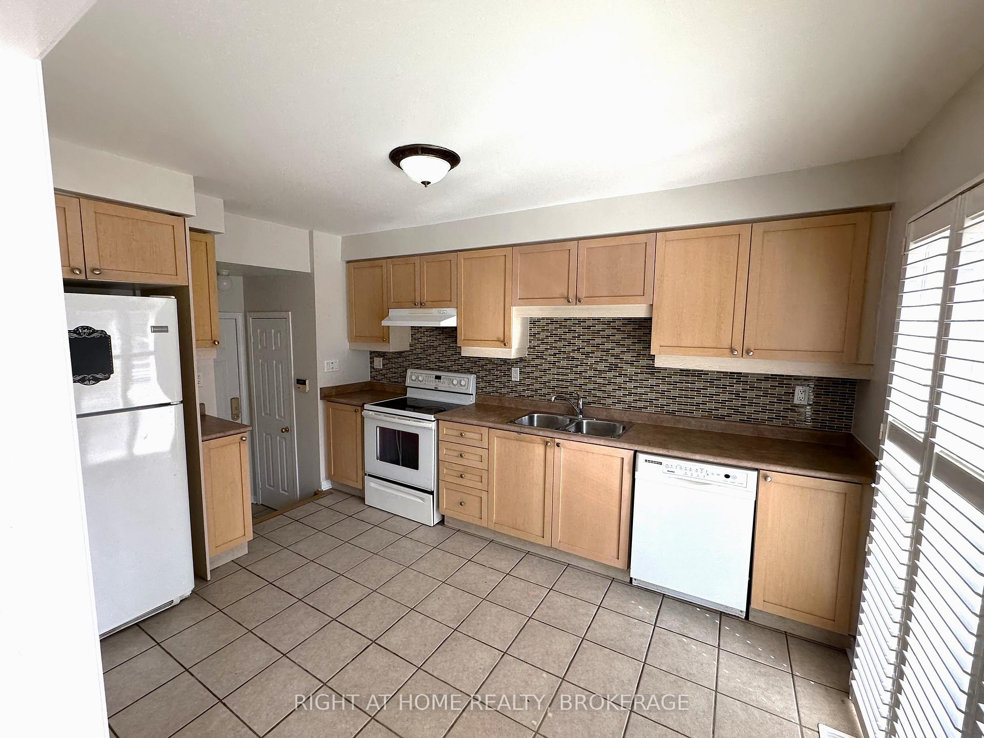 Photo 9 of 1036 Barclay Circle, Milton, Beaty — HOMEH