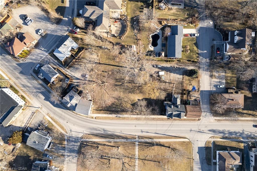 Photo 4 of 39 Union Street, Prince Edward County, Picton Ward — HOMEH