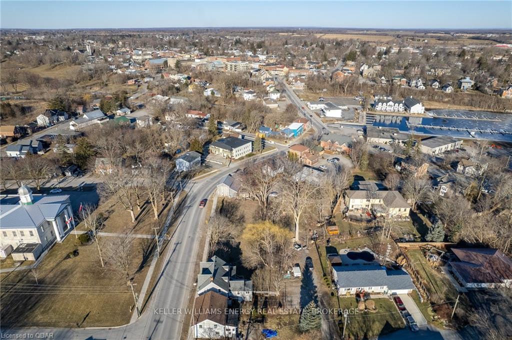 Photo 5 of 39 Union Street, Prince Edward County, Picton Ward — HOMEH