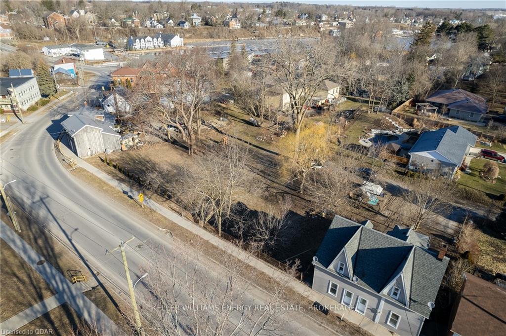 Photo 9 of 39 Union Street, Prince Edward County, Picton Ward — HOMEH