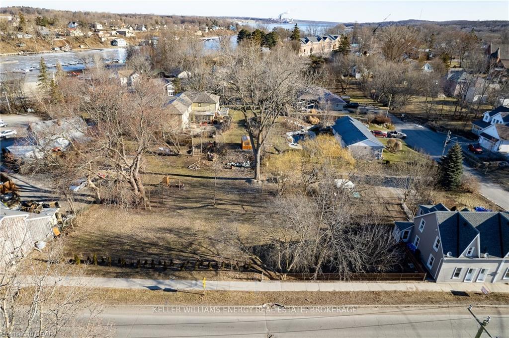 Photo 10 of 39 Union Street, Prince Edward County, Picton Ward — HOMEH