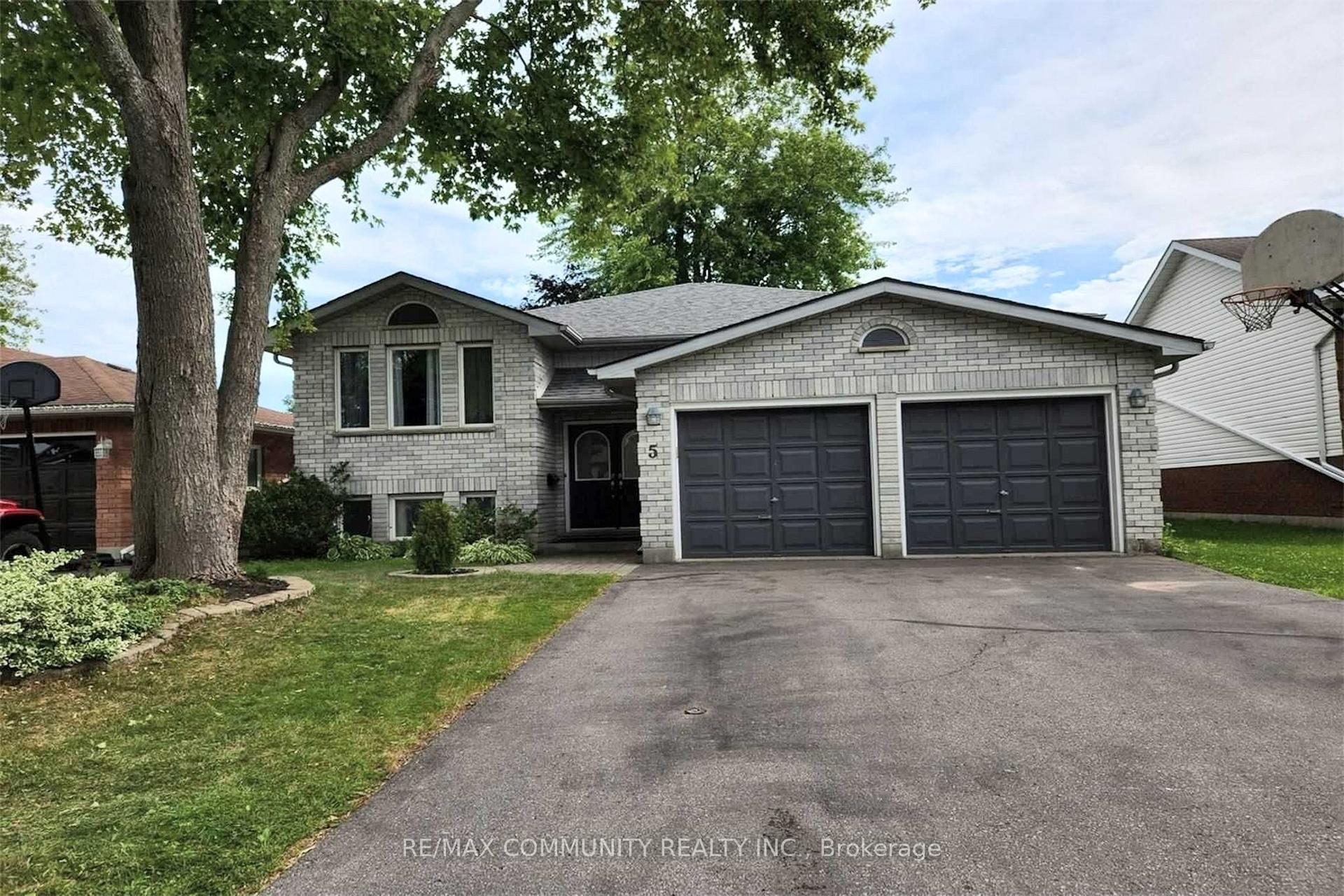 Photo 3 of 5 Forchuk Crescent, Quinte West, Trenton Ward — HOMEH