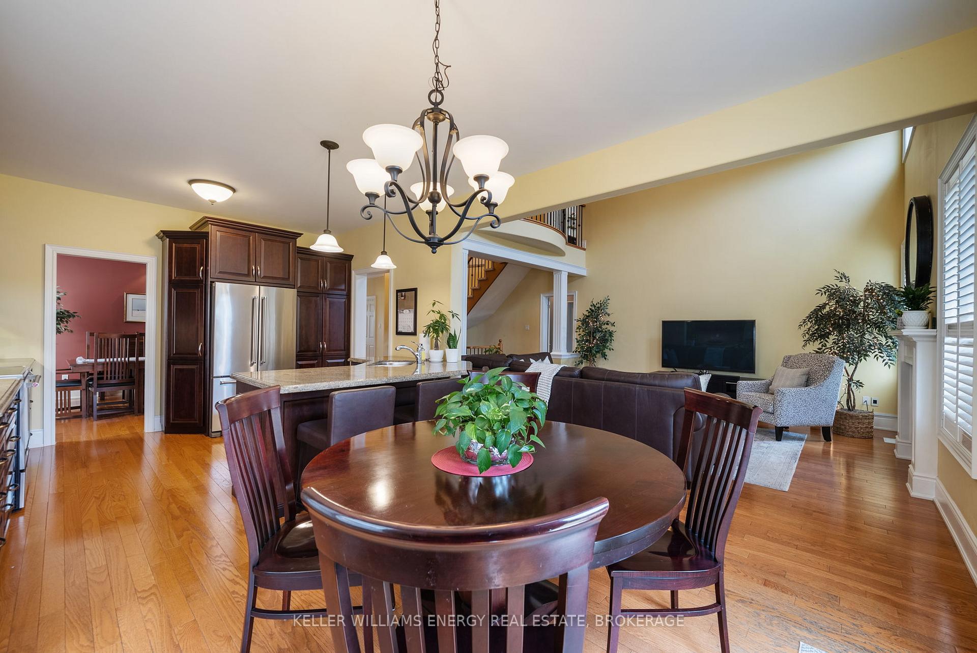 Photo 7 of 1044 Swiss Heights, Oshawa, Pinecrest — HOMEH