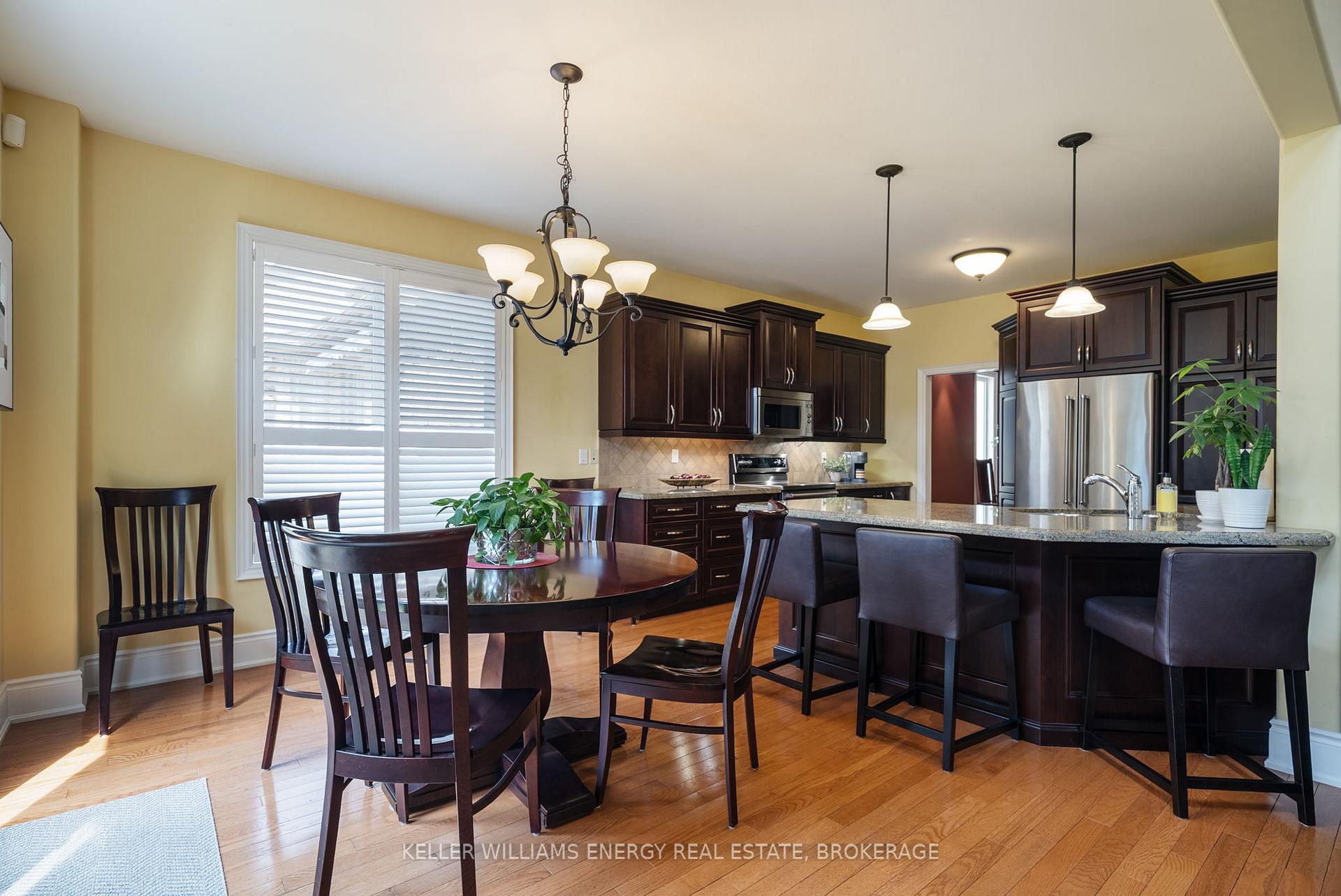 Photo 9 of 1044 Swiss Heights, Oshawa, Pinecrest — HOMEH
