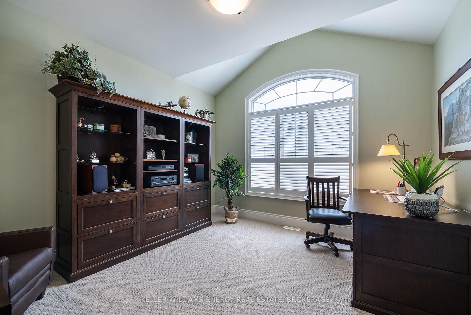 Photo 15 of 1044 Swiss Heights, Oshawa, Pinecrest — HOMEH
