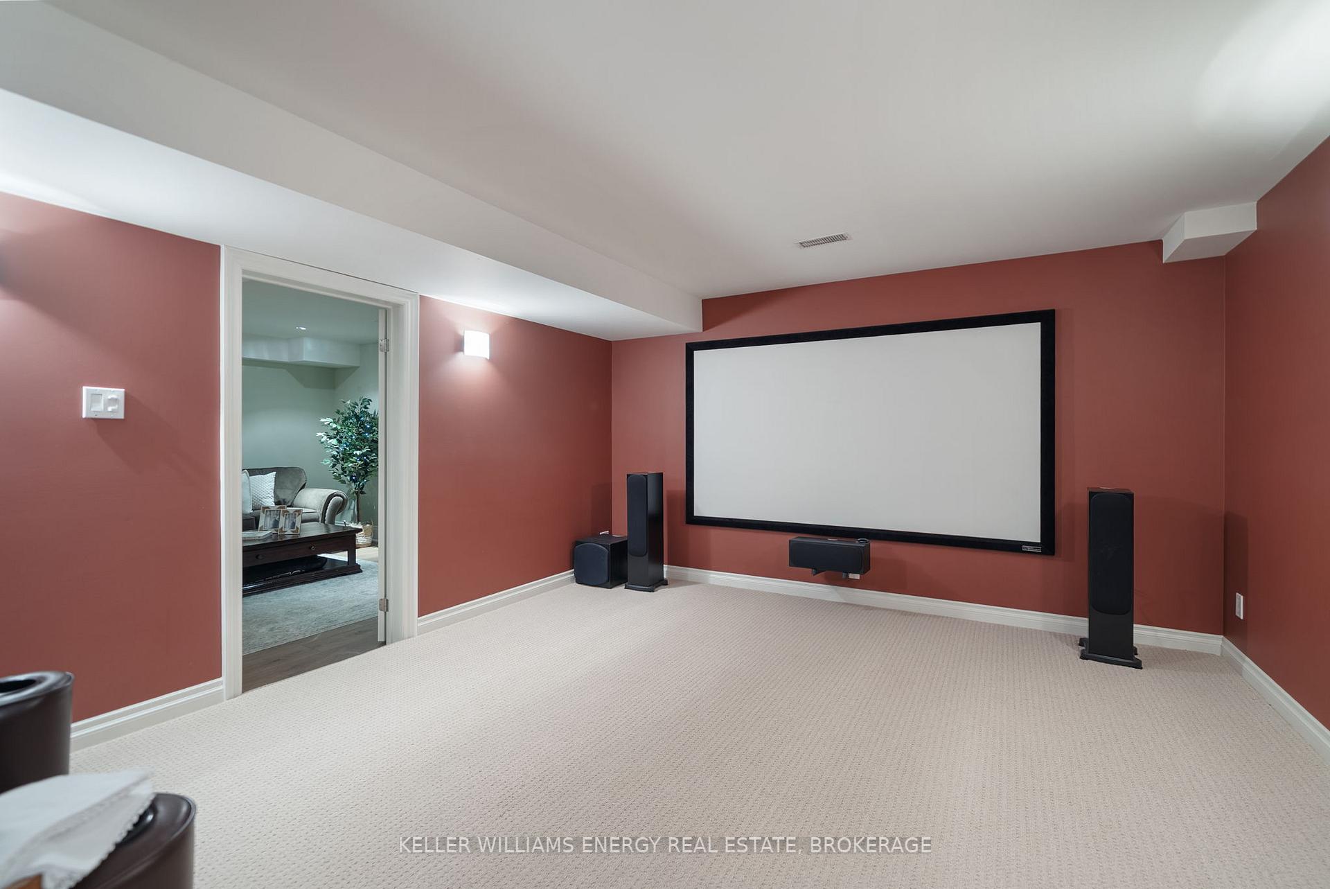 Photo 37 of 1044 Swiss Heights, Oshawa, Pinecrest — HOMEH