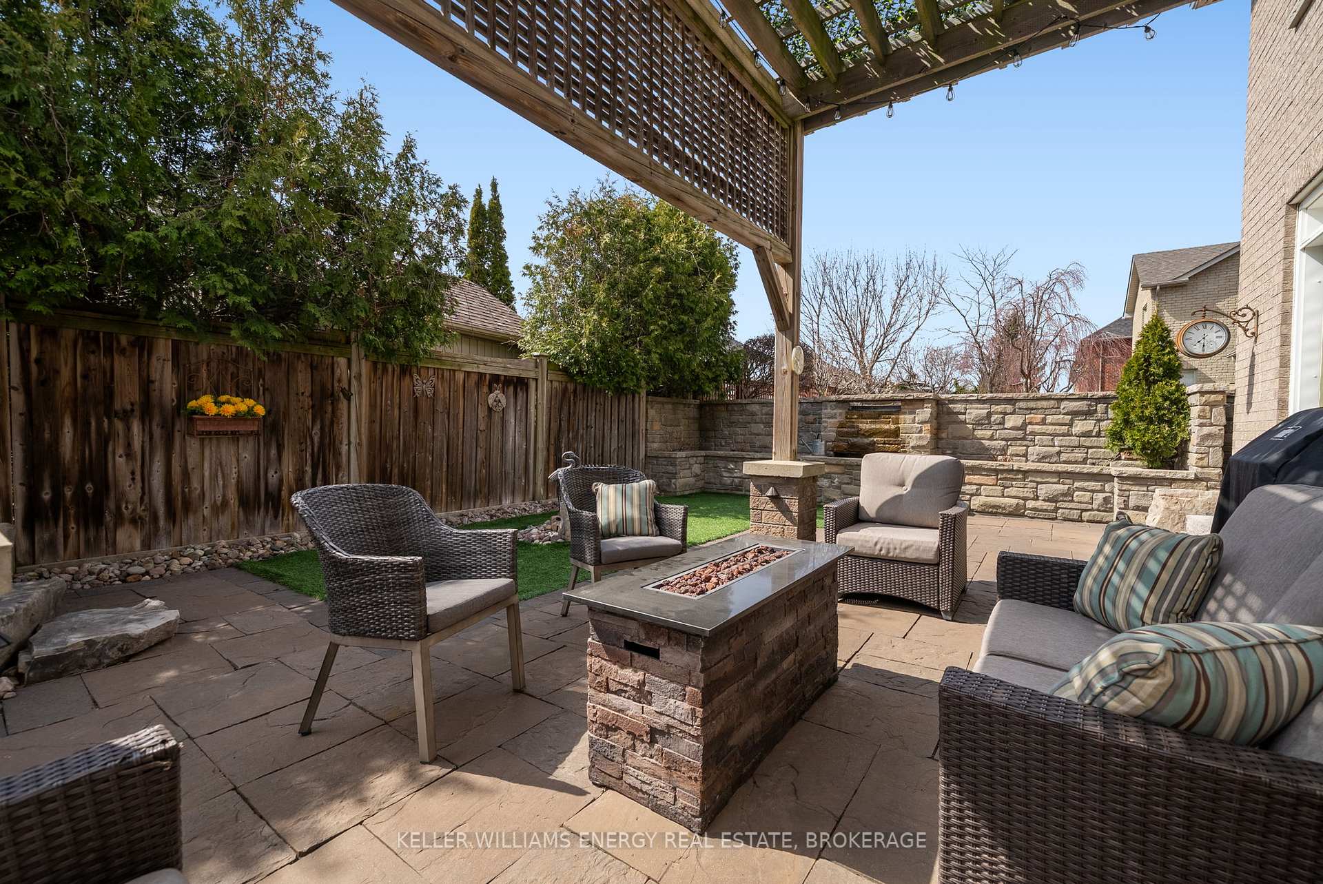 Photo 43 of 1044 Swiss Heights, Oshawa, Pinecrest — HOMEH
