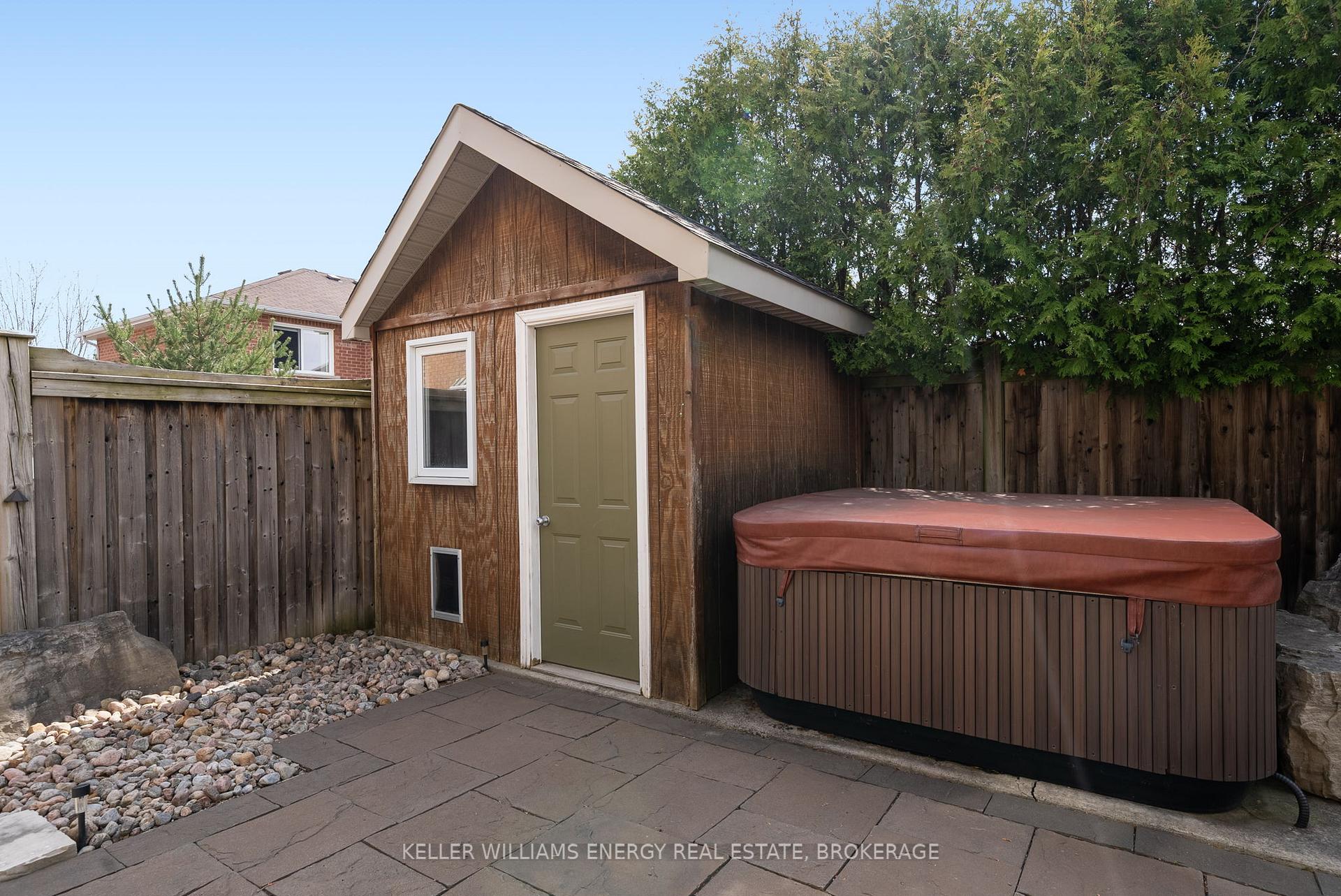Photo 46 of 1044 Swiss Heights, Oshawa, Pinecrest — HOMEH