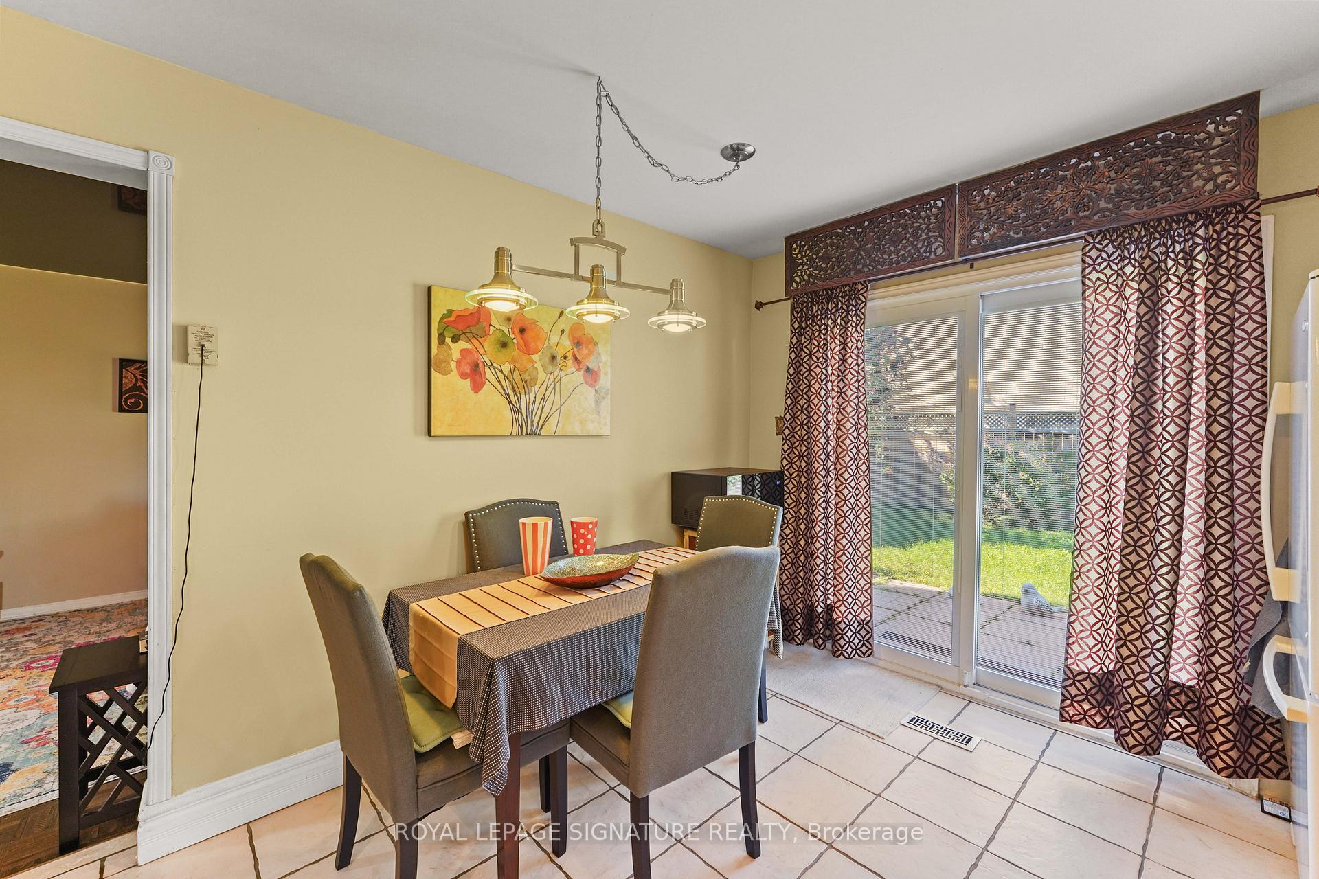 Photo 15 of 1556 Amberlea Road, Pickering, Amberlea — HOMEH