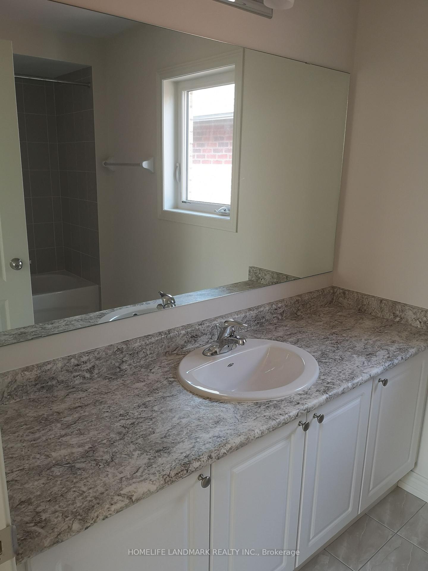 Photo 8 of 2545 Stallion Drive, Oshawa, Windfields — HOMEH